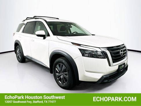 Used 2024 Nissan Pathfinder SV w/ SV Premium Package AWD/4WD image 1