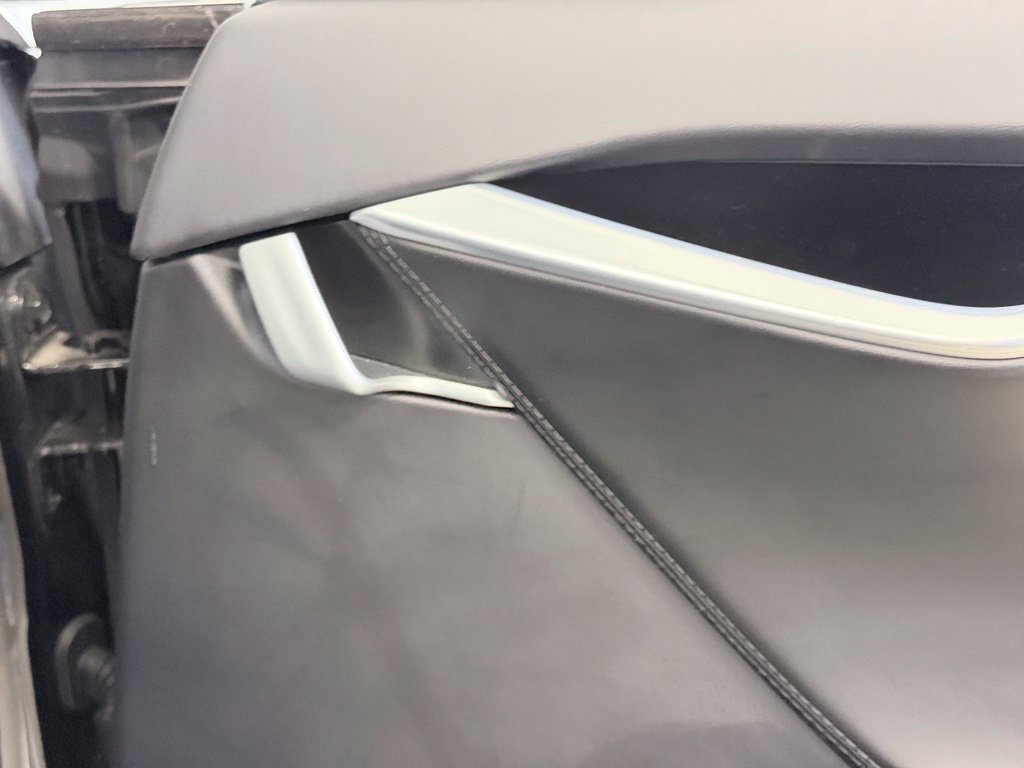 Used 2016 Tesla Model S 70D AWD/4WD image 33