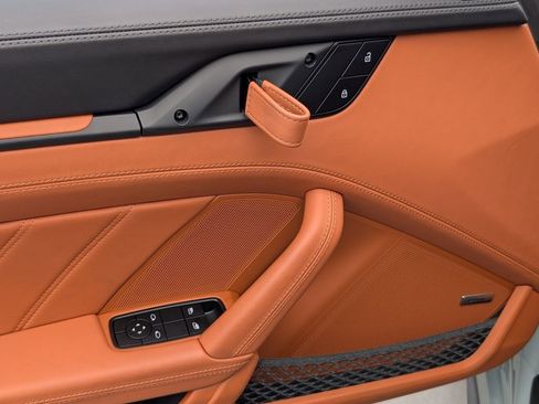 Certified 2024 Porsche 911 GT3 RS RWD image 22