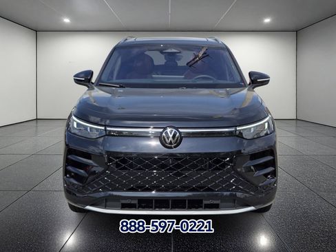 New 2026 Volkswagen Tiguan SEL R-Line AWD/4WD image 5