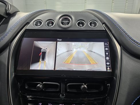 Used 2023 Aston Martin DBX AWD/4WD image 13