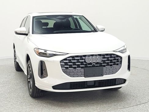 New 2025 Audi Q5 Premium image 2