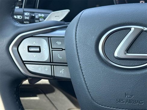 Used 2025 Lexus NX 250 FWD image 12