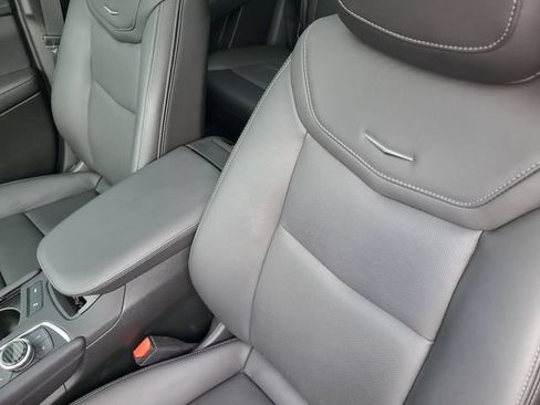 Certified 2025 Cadillac XT5 Premium Luxury w/ LPO, Floor Liner Package AWD/4WD image 28