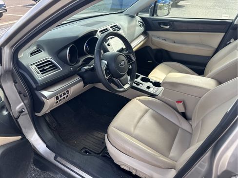 Used 2018 Subaru Outback 2.5i Limited image 9