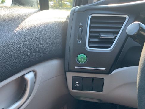 Used 2015 Honda Civic LX image 17