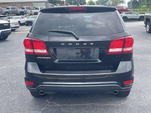 Used 2018 Dodge Journey SXT w/ Connectivity Group FWD image 4