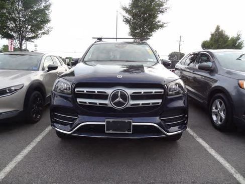 Used 2022 Mercedes-Benz GLS 450 4MATIC image 2