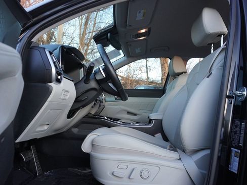 Used 2023 Kia Sorento SX Prestige image 35