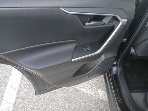 Used 2019 Toyota RAV4 XLE image 26