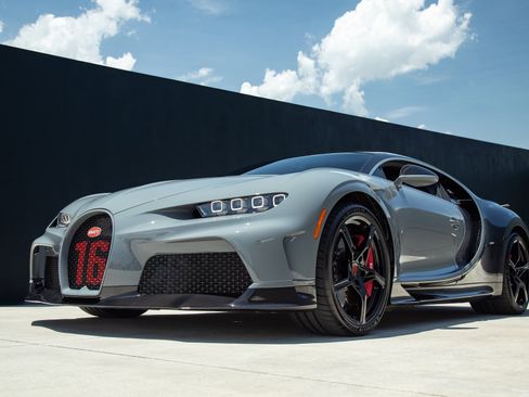 Used 2024 Bugatti Chiron Super Sport image 9