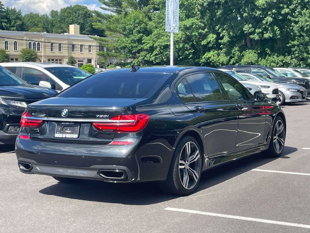 Used 2019 BMW 750i xDrive w/ Autobahn Package AWD/4WD image 5