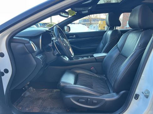 Used 2020 Nissan Maxima SR image 14
