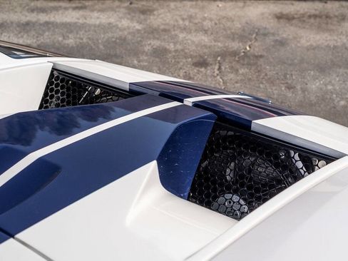 Used 2005 Ford GT image 79