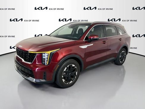 Certified 2024 Kia Sorento S w/ Panoramic Sunroof Package FWD image 4