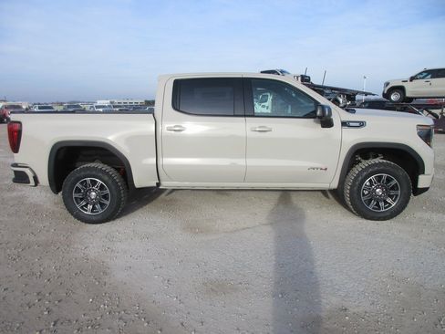 New 2026 GMC Sierra 1500 AT4 w/ AT4 Premium Package image 3