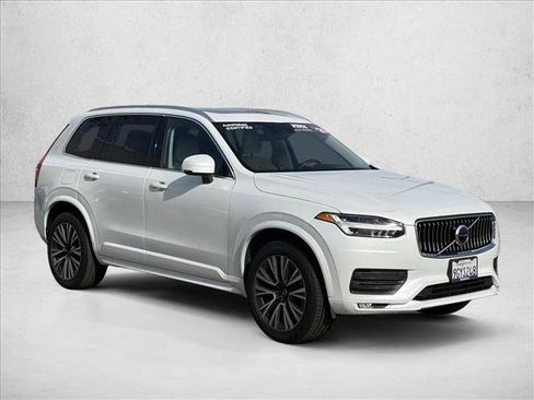 Used 2020 Volvo XC90 T5 Momentum w/ Protection Package Premier image 3
