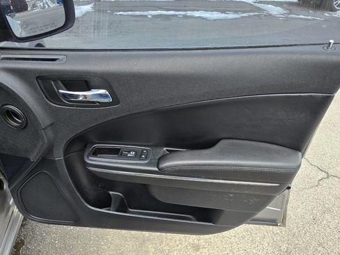 Used 2014 Dodge Charger SE image 30