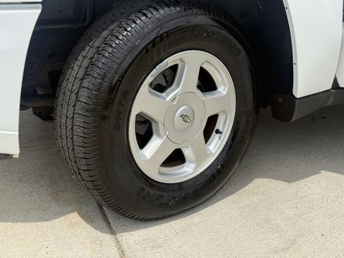 Used 2003 Chevrolet TrailBlazer LS w/ Preferred Equipment Group RWD image 17