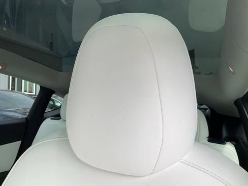 Used 2021 Tesla Model Y Long Range AWD/4WD image 20