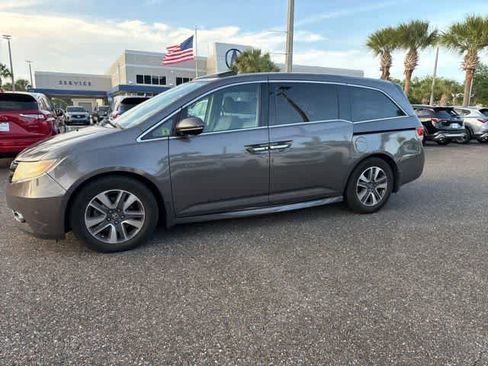 Used 2014 Honda Odyssey Touring Elite image 3