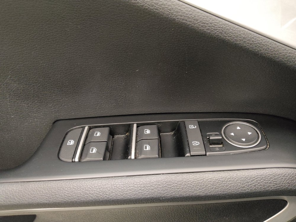 Used 2020 Kia Soul LX FWD image 27