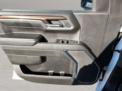 Used 2024 Chevrolet Silverado 1500 LT Trail Boss w/ Protection Package image 17