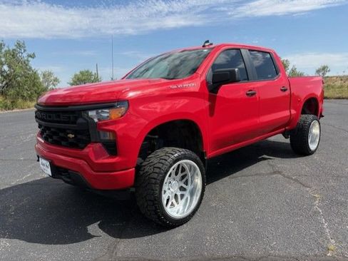 Used 2025 Chevrolet Silverado 1500 Custom RWD image 1