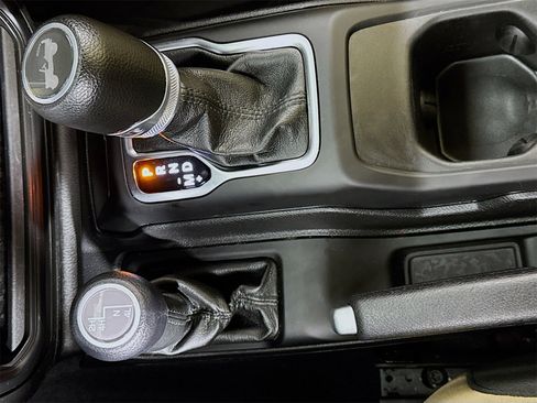 Used 2021 Jeep Wrangler Sport S image 16