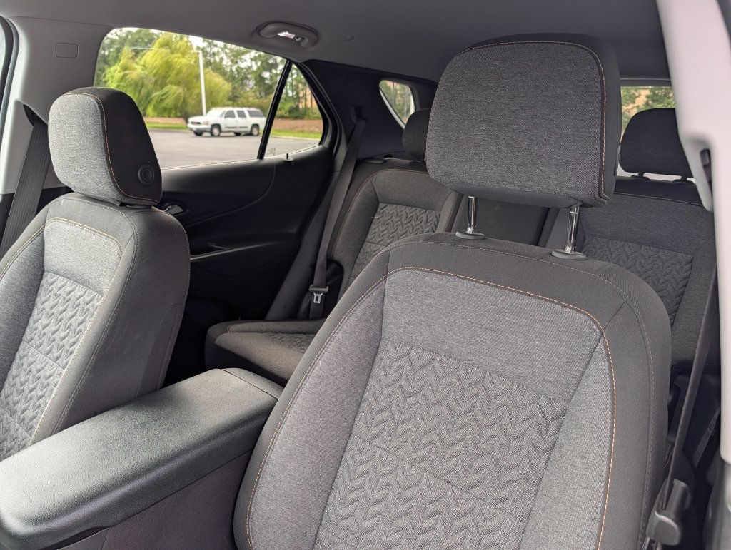 Used 2024 Chevrolet Equinox LT FWD image 21