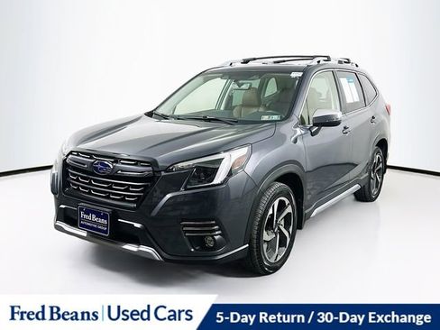 Used 2022 Subaru Forester Touring image 3