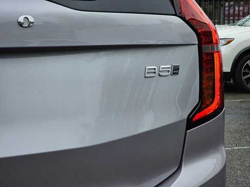 New 2026 Volvo XC90 B5 Plus w/ Protection Package AWD/4WD image 18
