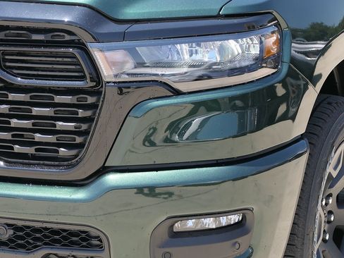 New 2026 RAM 1500 Express AWD/4WD image 7