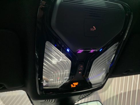 Used 2019 BMW M550i xDrive image 27