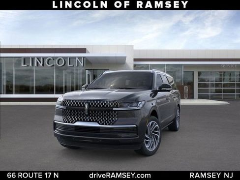 New 2025 Lincoln Navigator L Reserve AWD/4WD image 2