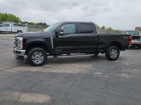 Used 2025 Ford F250 Lariat AWD/4WD image 6