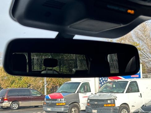 Used 2023 Ford Expedition Limited image 26