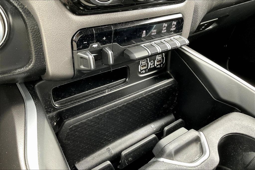 Used 2022 RAM 1500 Big Horn AWD/4WD image 16