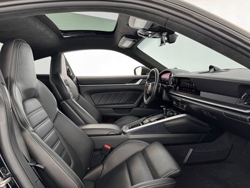Used 2022 Porsche 911 Turbo S image 24