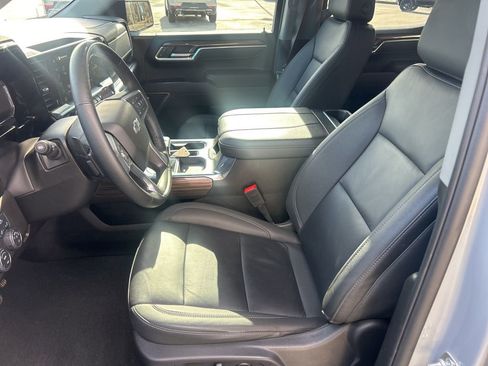 Used 2025 Chevrolet Silverado 1500 RST w/ Convenience Package II image 8