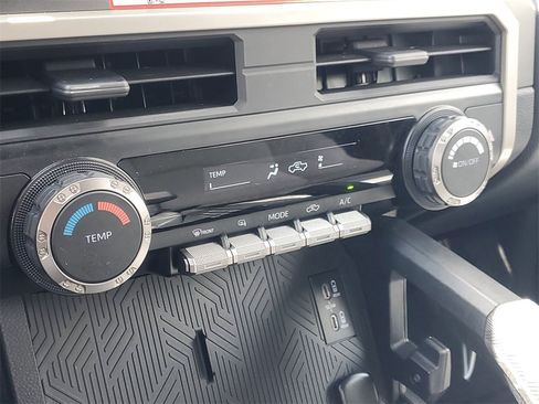 Used 2025 Toyota Tacoma SR5 image 26