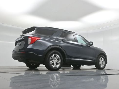 Certified 2022 Ford Explorer XLT image 51