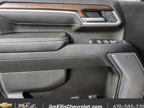 Used 2025 Chevrolet Silverado 2500 High Country w/ High Country Premium Package AWD/4WD image 6
