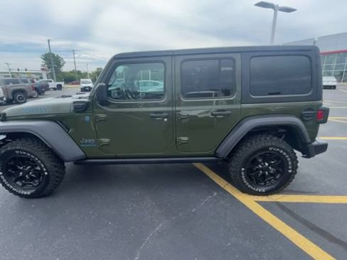 Used 2023 Jeep Wrangler Unlimited w/ Cold Weather Group AWD/4WD image 7