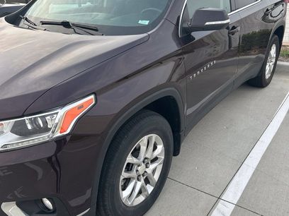 Used 2021 Chevrolet Traverse LT