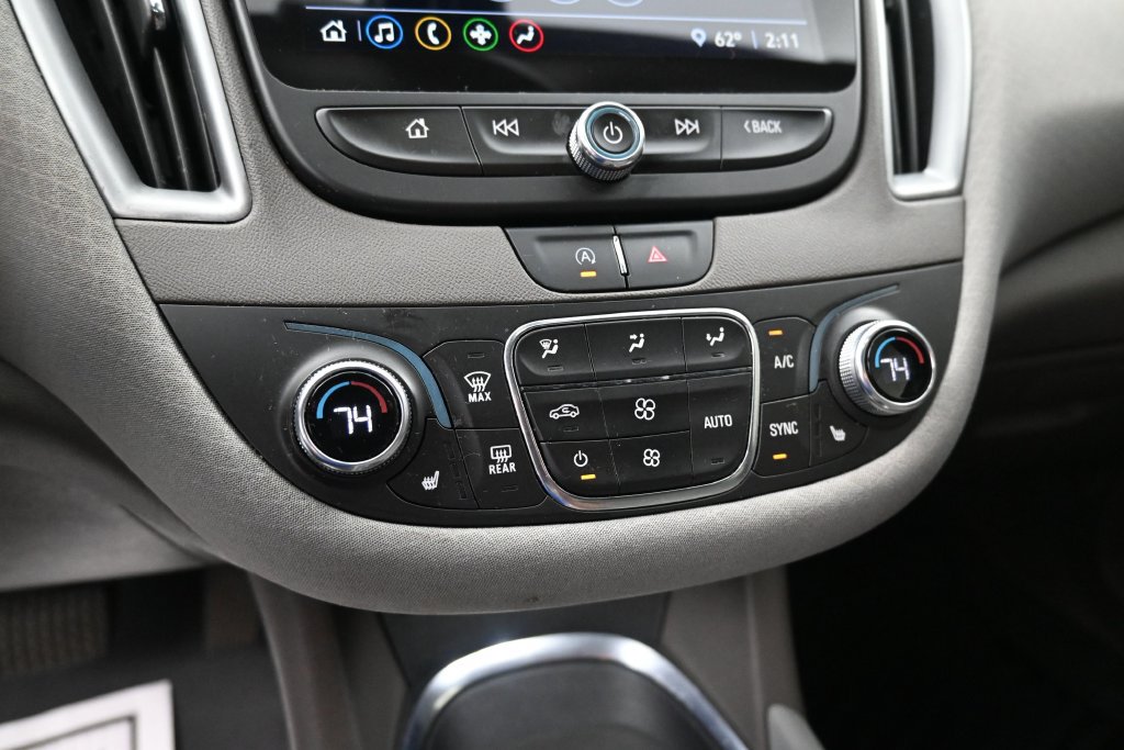Used 2022 Chevrolet Malibu LT FWD image 38