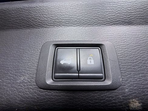 Used 2023 Mitsubishi Outlander SE AWD/4WD image 41
