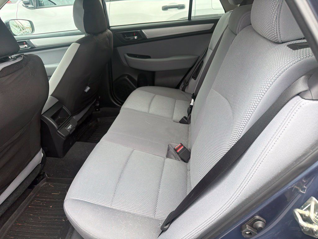 Used 2018 Subaru Outback 2.5i Premium AWD/4WD image 10