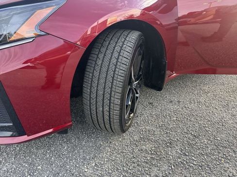 Used 2024 Nissan Altima 2.5 SR w/ SR Premium Package image 32