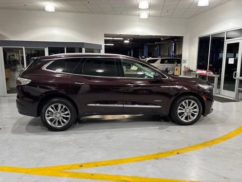 Used 2023 Buick Enclave Avenir w/ Avenir Technology Package AWD/4WD image 10